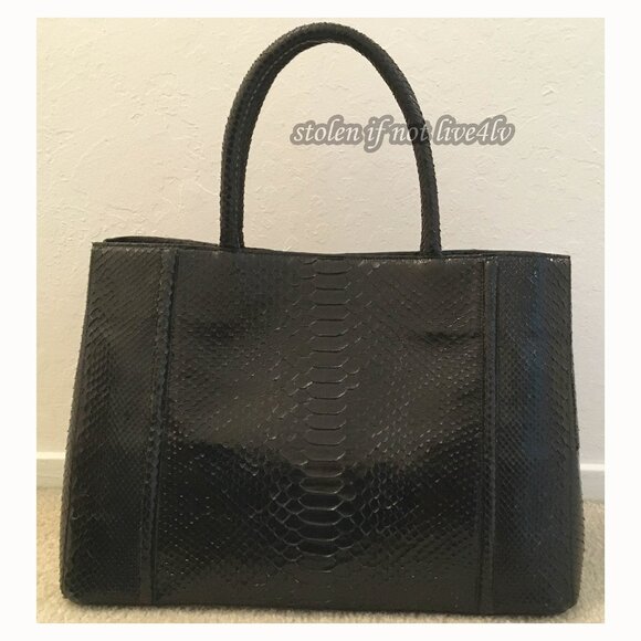 NEW Never Carried Auth Nancy Gonzalez GENUINE PYTHON shiny black tote bag $3950 - Picture 2 of 14